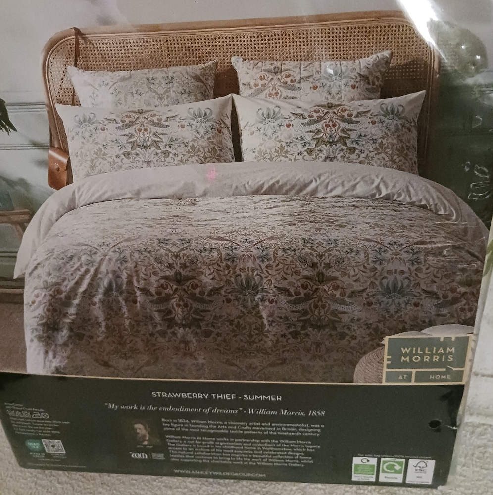 Strawberry Thief Queen Duvet Set Floral Design William Morris - Picture 6 of 16